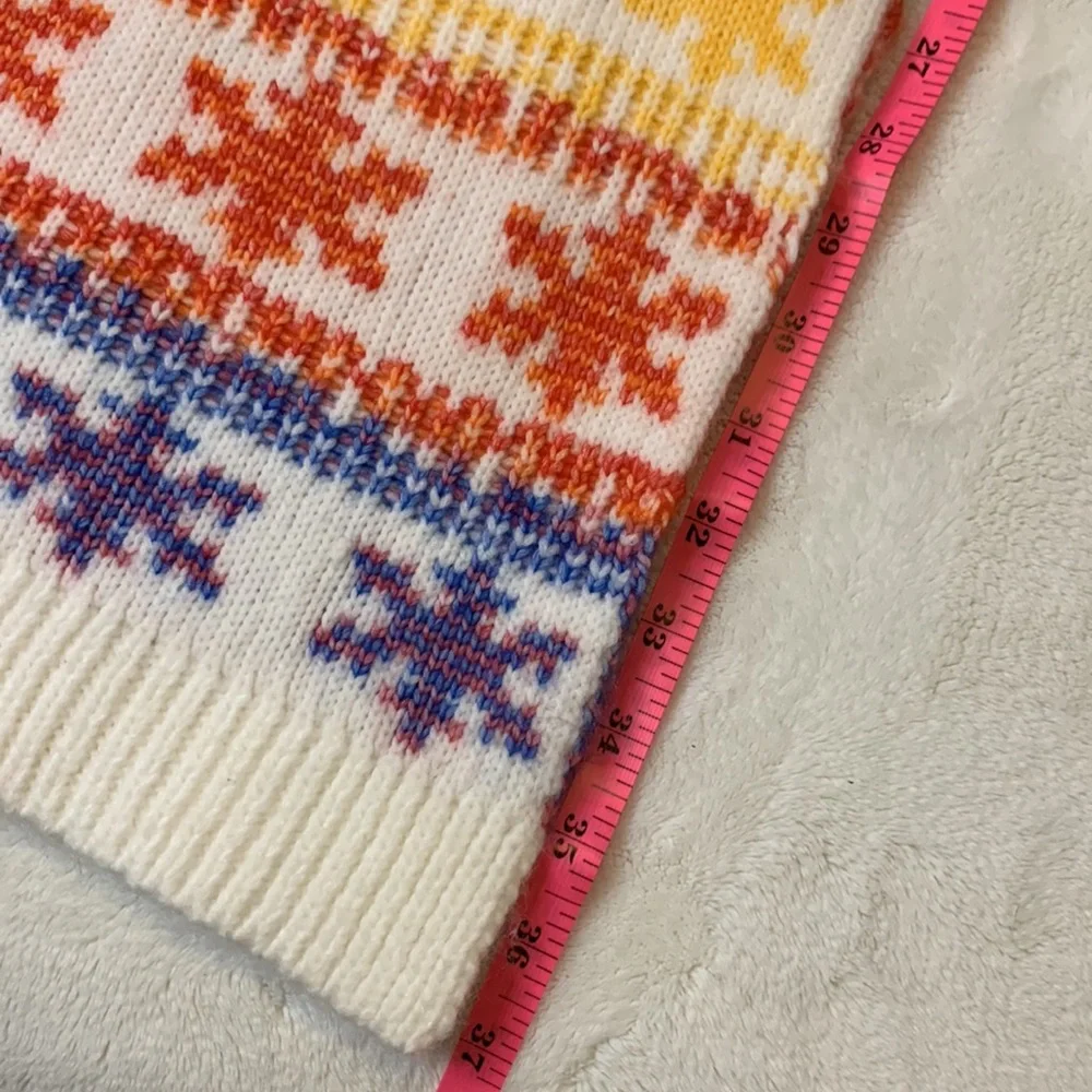 Old Navy Snowflake Print Scarf